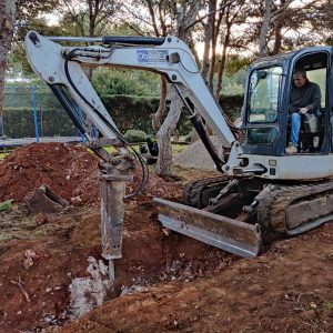 alquiler retroexcavadora bobcat con operario